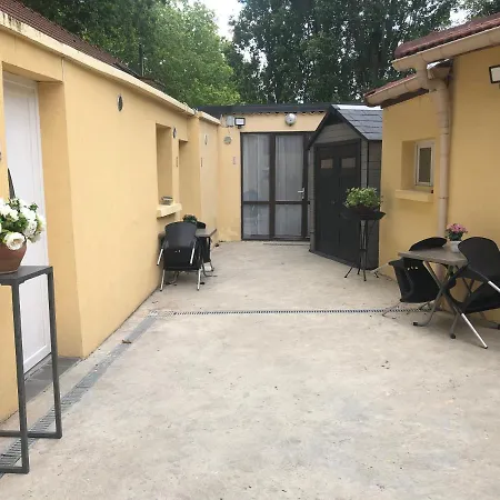 Апартаменты Clos De La Fontaine C *